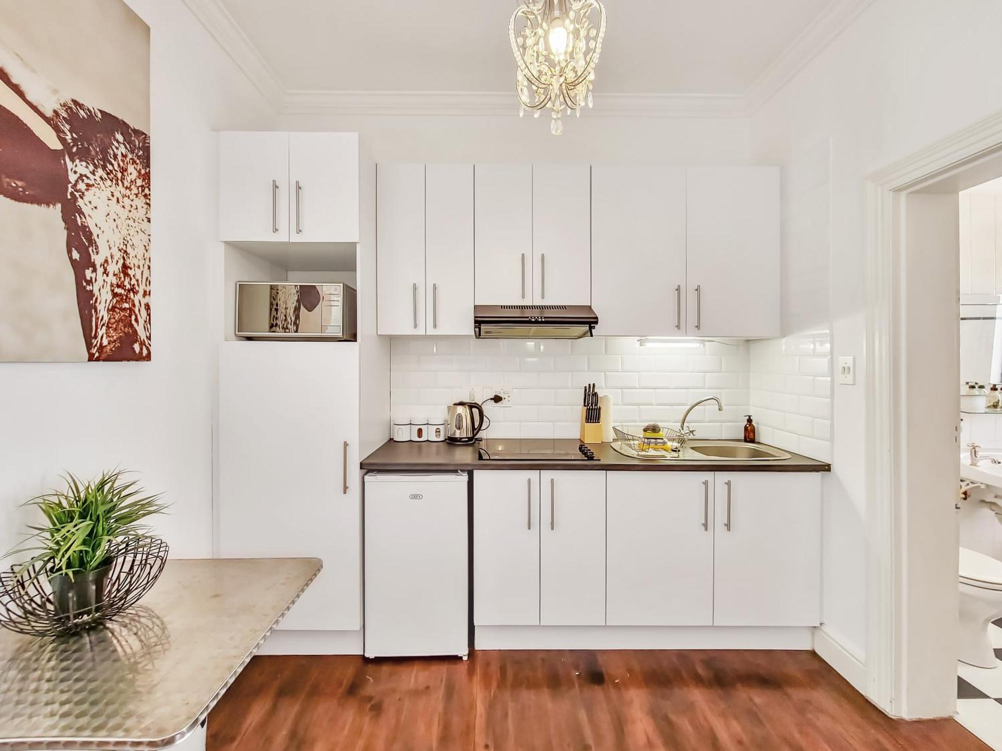 Apartment 8 Minutes From And Promenade