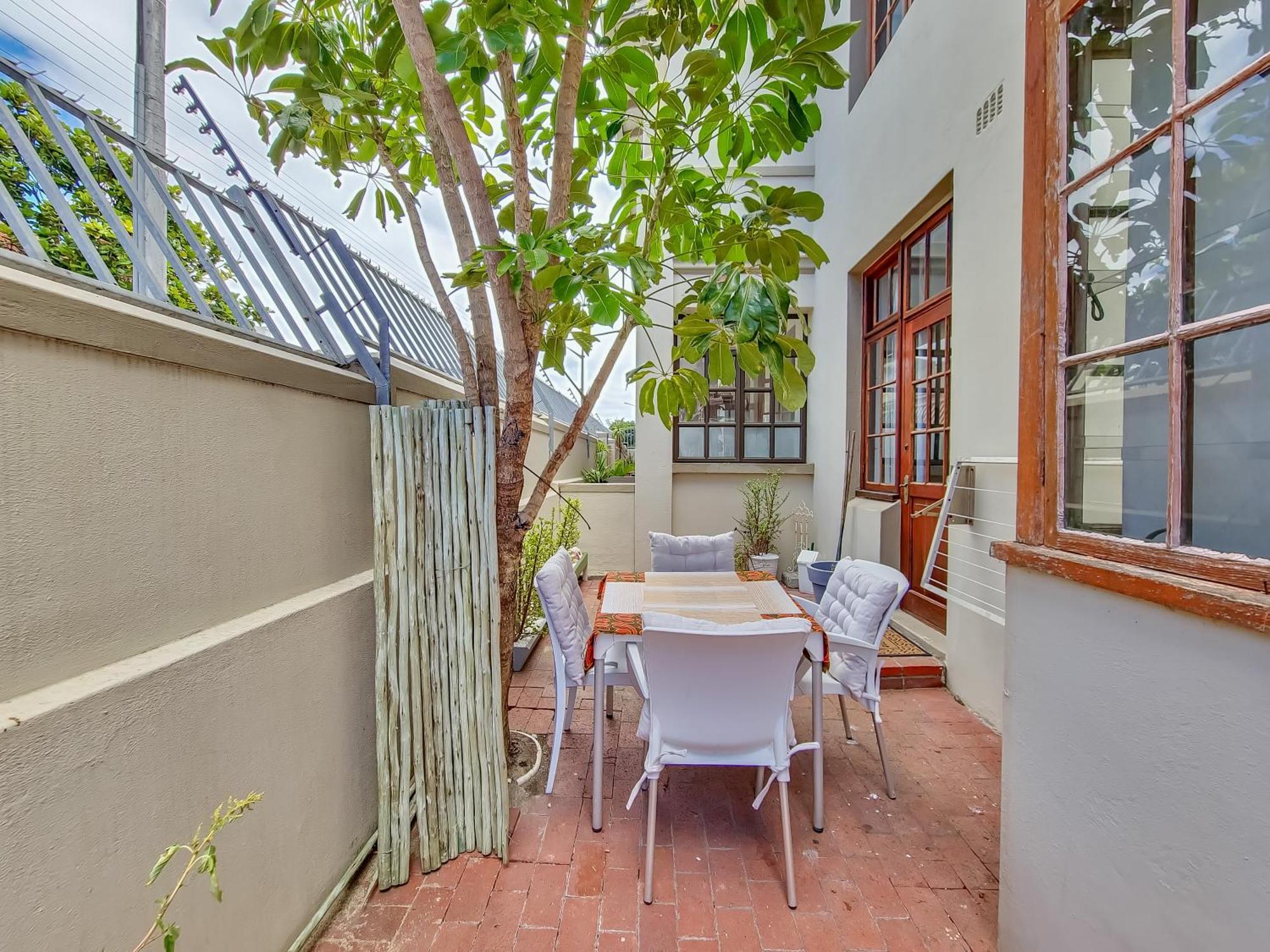 8 Minutes From And Promenade Apartment